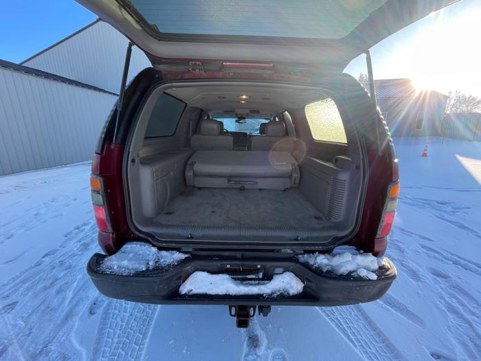 2006 chevrolet suburban 1500-4wd with 211968 miles for sale near elk-river, minnesota c587af476d6d4f43afb5bbbee0458bc8.jpeg