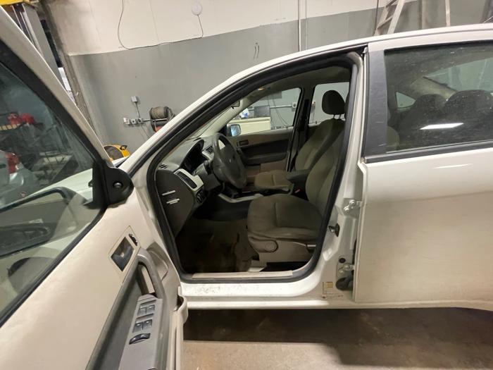 2009 ford focus se-sedan with 198044 miles for sale near elk-river, minnesota c5a52a70cd46404db51b330f599244cc.jpeg