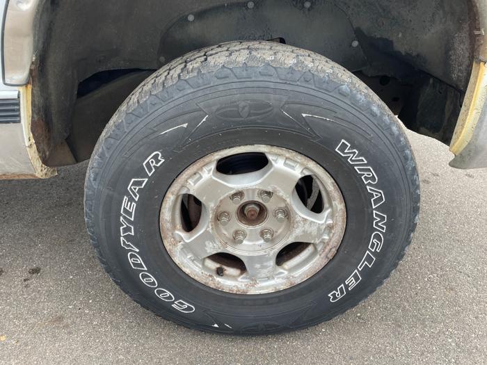 1998 chevrolet c-k-1500 k1500-4wd with 238024 miles for sale near alexandria, minnesota c5bdd406be704bc8ae6e7fac267a65f0.jpeg