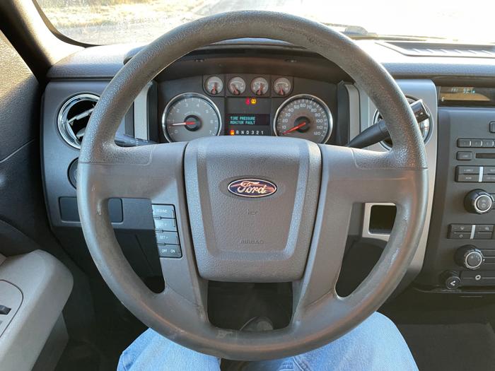 2009 ford f-150 stx-6.5-ft.-bed-4wd with 159827 miles for sale near elk-river, minnesota c5c7db105f734481900fc44451fa567b.jpeg