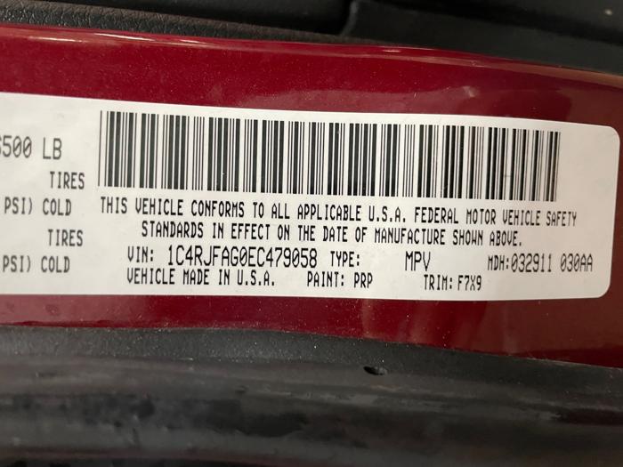 2014 jeep grand-cherokee laredo-4wd with 201233 miles for sale near elk-river, minnesota c5d03739983746699fd9e28b060802e8.jpeg