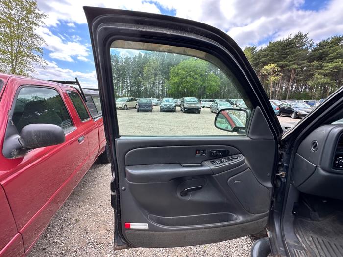 2004 chevrolet silverado-2500hd work-truck-crew-cab-short-bed-4wd with 219246 miles for sale near elk-river, minnesota c5e4f5cfe3e64b02903ad3f849cd94d3.jpeg
