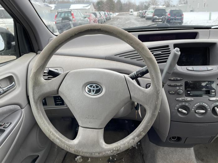 2002 toyota prius with 133936 miles for sale near elk-river, minnesota c5ed14e8c96046e59784b5e49ef79f22.jpg