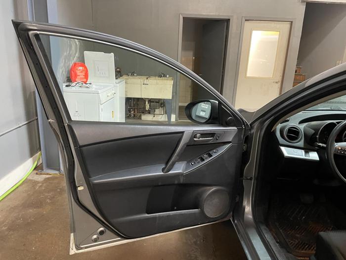 2010 mazda mazda3 touring with 209984 miles for sale near elk-river, minnesota c5fbdf1d725149ba990852402b943279.jpg