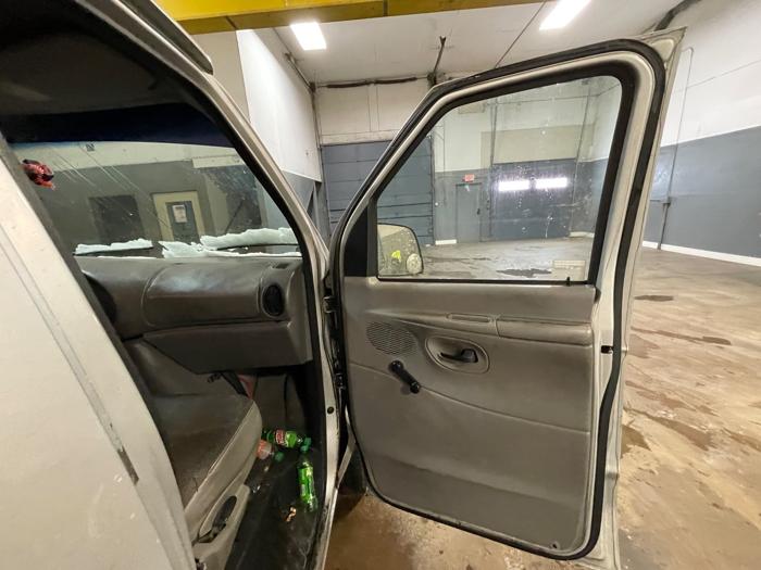 1998 ford econoline e250 with 206866 miles for sale near elk-river, minnesota c5febeb09efd479080cc9a0e68b42689.jpeg