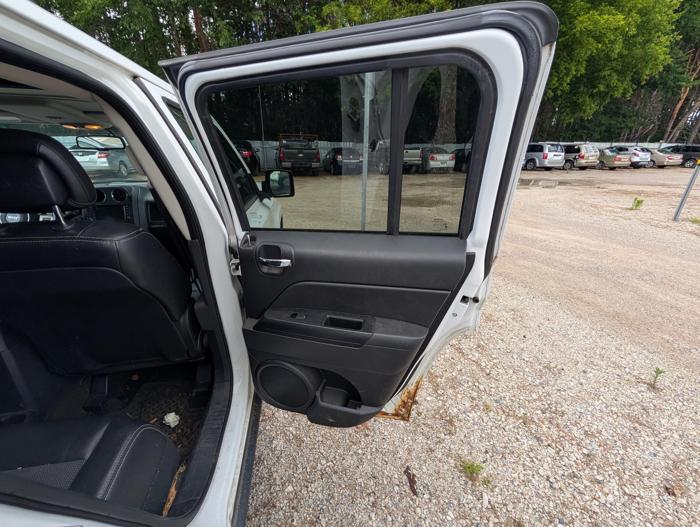 2014 jeep patriot latitude-2wd with 185268 miles for sale near elk-river, minnesota c6089f453c3c409e978b9d3ada5e9018.jpg