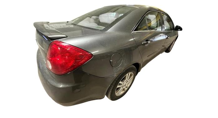 2006 pontiac g6 v6-sedan with 179225 miles for sale near elk-river, minnesota c66bcf7f60764eeb91855a7079dd75c4.jpg