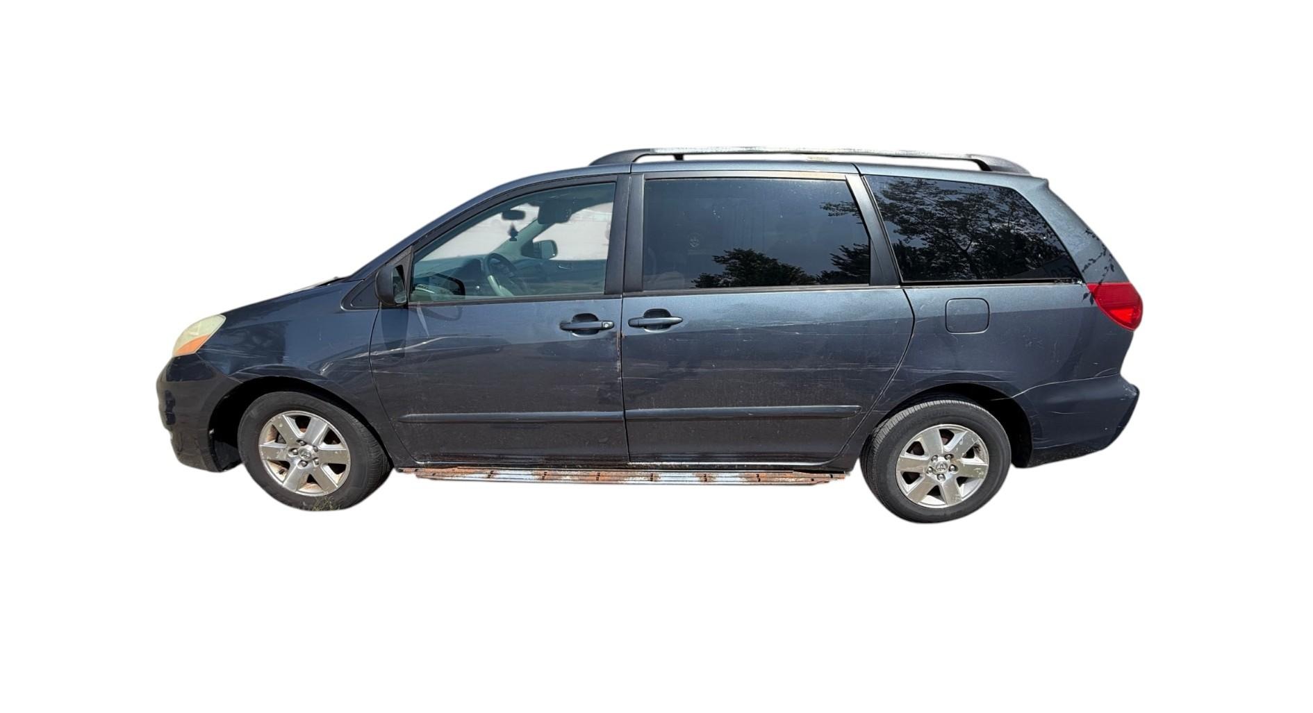 2006 toyota sienna xle with 230312 miles for sale near elk-river, minnesota c6729b2616f6400cb7ed97424f716b14.jpg