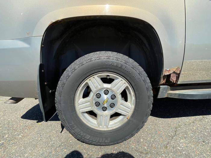 2007 chevrolet suburban ls-1500-4wd with 169908 miles for sale near mora, minnesota c684beb7de27450cba676ab73c96b4bb.jpeg