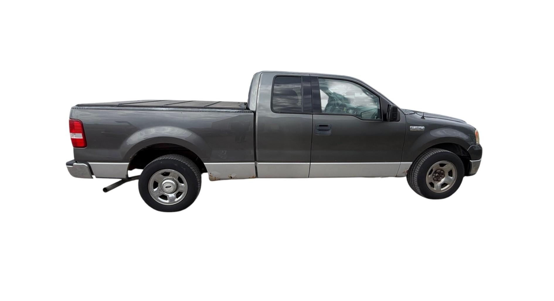 2004 ford f-150 xlt-supercab-5.5-ft-box-2wd with 192068 miles for sale near elk-river, minnesota c72936648607424dbe650d03b617859a.jpg