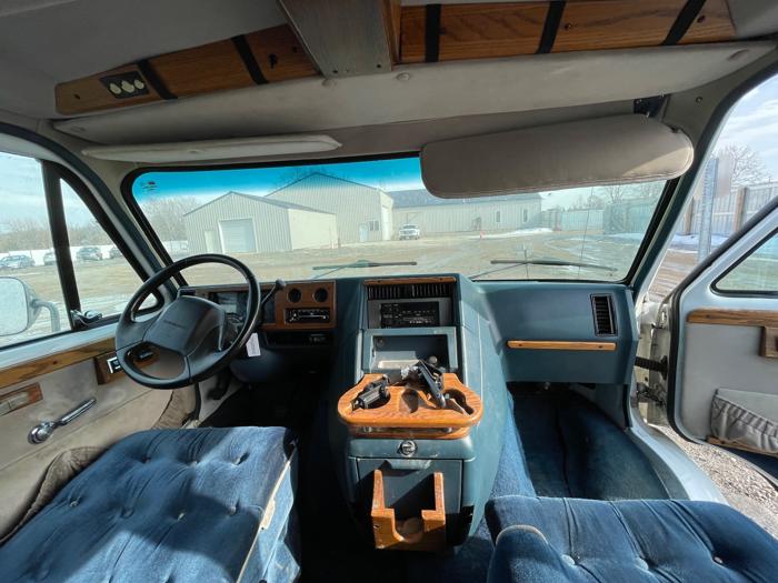 1993 chevrolet sport-van g20 with 97415 miles for sale near elk-river, minnesota c730750c2bac47309689ee4536cd7edb.jpeg