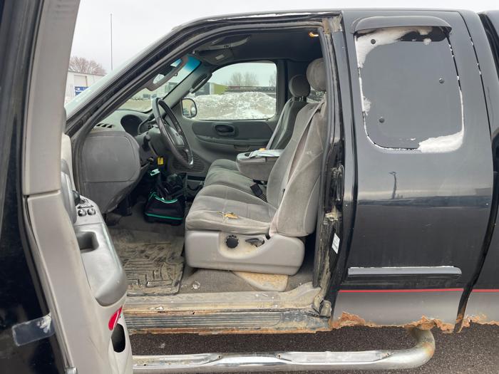 2002 ford f-150 xl-supercab-short-bed-4wd with 177669 miles for sale near redwood-falls, minnesota c75109026da9469d928ccc094da1a2eb.jpeg