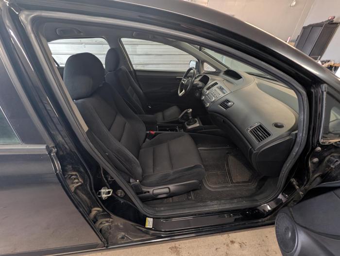 2009 honda civic lx-s-sedan-5-speed-mt with 105228 miles for sale near elk-river, minnesota c779912bfd944a54bc67a4a5c10c81fc.jpg