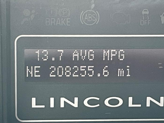 2012 lincoln navigator 4wd with 208255 miles for sale near eden-prairie, minnesota c78619c217f742798847a9eeadea0afe.jpeg