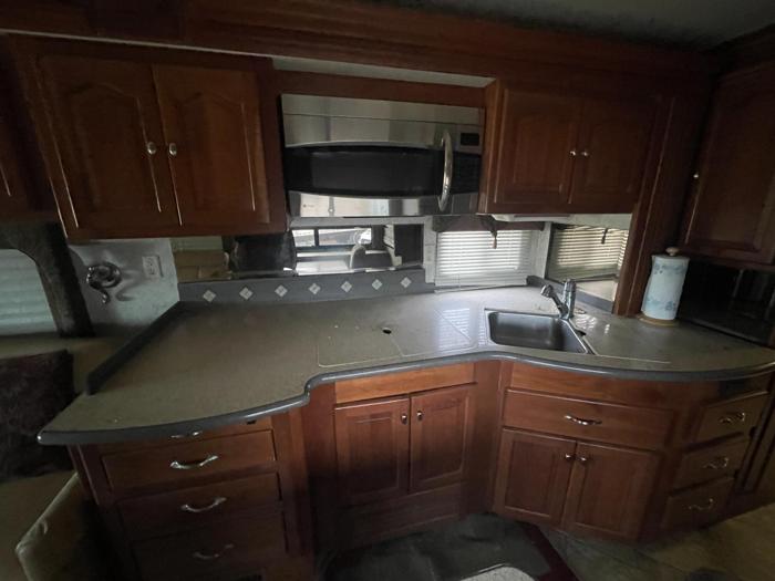 2006 freightliner x-line-motorhome - with 27483 miles for sale near elk-river, minnesota c7a3538221ab463f82462e50b562c23f.jpg