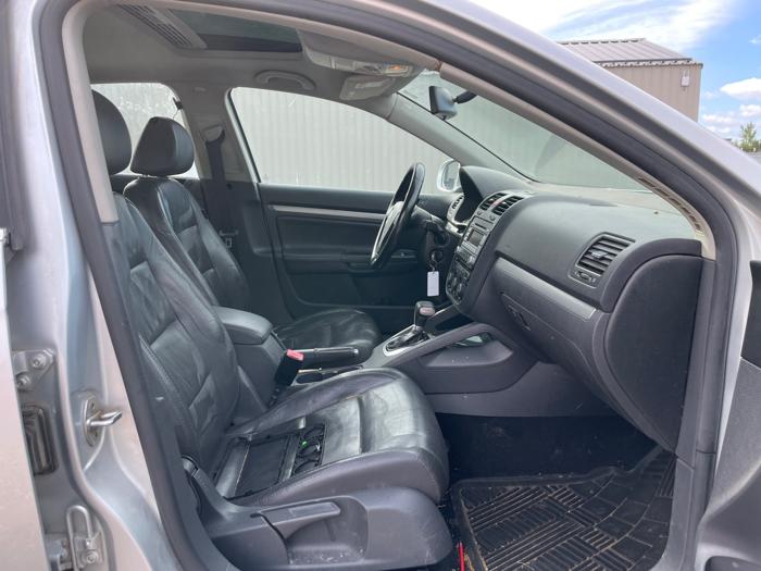 2006 volkswagen jetta tdi with 227110 miles for sale near elk-river, minnesota c7badf471c9e49a8bbbb72eb26eb7bc9.jpeg