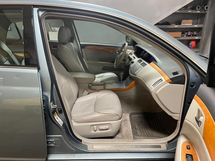 2005 Toyota Avalon