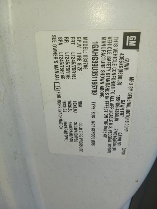 2005 chevrolet express 3500-extended with 81212 miles for sale near elk-river, minnesota c7df504628694dadb3b1927ede303afc.jpg