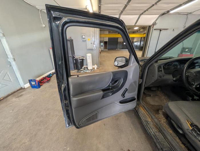 2001 ford ranger edge-supercab-3.0-4wd with 237005 miles for sale near elk-river, minnesota c8487594e90742e78bd0dc1b12d792f1.jpg