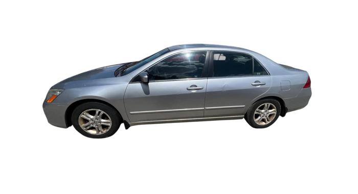 2006 honda accord ex-l-sedan-at with 300720 miles for sale near elk-river, minnesota c887cde015774a81ae86e94fe6c76afc.jpg