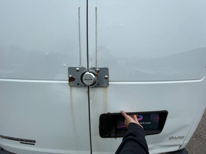 2016 chevrolet express 2500-cargo with 196702 miles for sale near new-hope, minnesota c8a924233d1b4c57b2ce176982eef3ec.jpeg