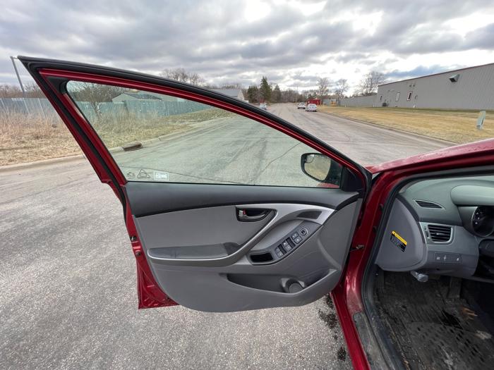 2014 hyundai elantra limited with 110540 miles for sale near elk-river, minnesota c8c08beb320d47ccac6022f808dc48bb.jpeg