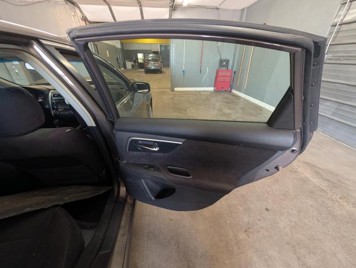 2013 nissan altima 2.5-s with 145500 miles for sale near elk-river, minnesota c8c84e3aabe945968d4cd4a630c83768.jpg