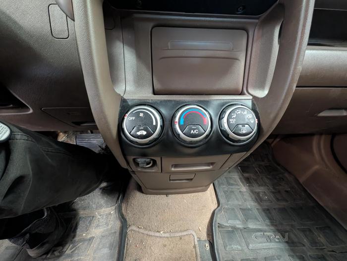 2004 honda cr-v ex-4wd-at with 159949 miles for sale near elk-river, minnesota c8e0987ade064df08f67bfa6a12a02e3.jpg