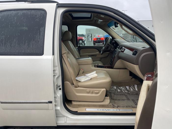 2012 chevrolet tahoe ltz-4wd with 200176 miles for sale near rochester, minnesota c927ef7c14a34cc882c13475033f5615.jpeg