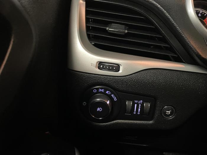 2018 jeep cherokee kl with 100063 miles for sale near elk-river, minnesota c95e43c6bb1746db97c83ae40056a91d.jpg