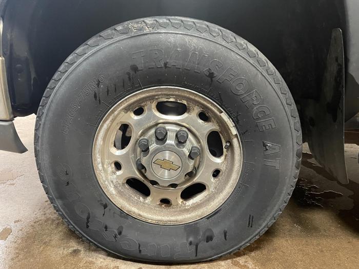 2005 chevrolet silverado-2500hd work-truck with 172710 miles for sale near elk-river, minnesota c97c593920d24bcbaaa202993ec755c3.jpg