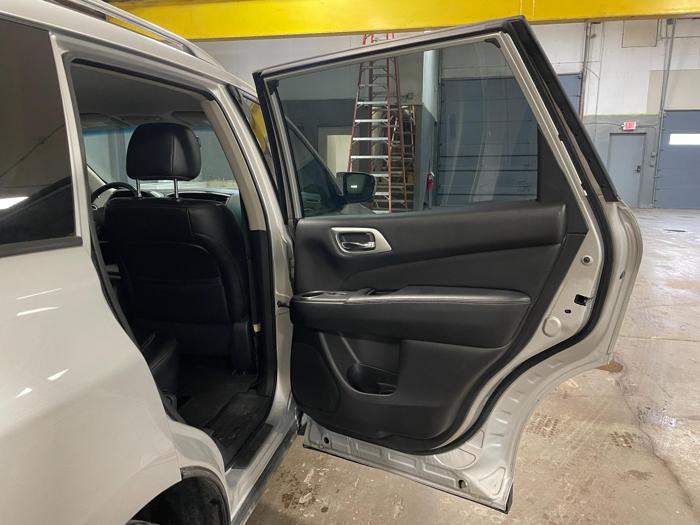 2018 nissan pathfinder sl with 58134 miles for sale near elk-river, minnesota c9a65640e3ce48a68ed0719e79ec5574.jpg