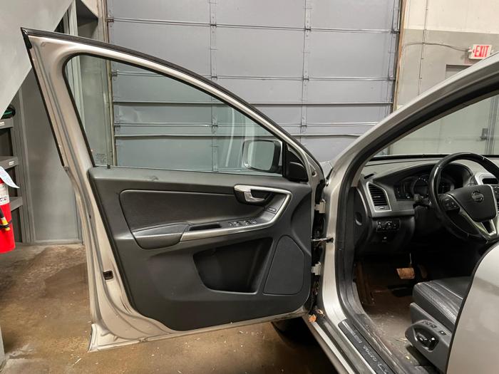 2014 volvo xc60 with 126652 miles for sale near elk-river, minnesota c9f556394fbe44f5902a48f53e0ebd9c.jpg