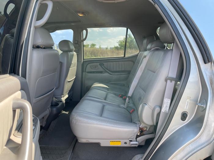 2002 toyota sequoia limited-4wd with 76462 miles for sale near elk-river, minnesota ca016f26f8354112836b532e1d76db67.jpeg