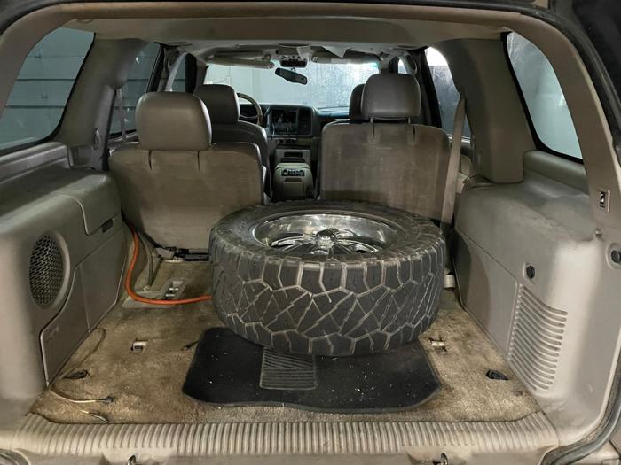 2002 gmc yukon sle with 212508 miles for sale near elk-river, minnesota ca13aaf4f21d437c81c87ce4d649bb7b.jpg