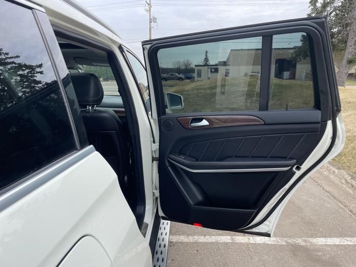 2013 mercedes-benz gl-class gl450-4matic with 111773 miles for sale near eden-prairie, minnesota ca19e52a8418439ca54b72cee3656988.jpeg