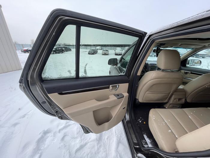 2012 hyundai santa-fe limited-3.5-4wd with 105003 miles for sale near elk-river, minnesota ca2141c54caf4562924c9e7503bd3086.jpeg