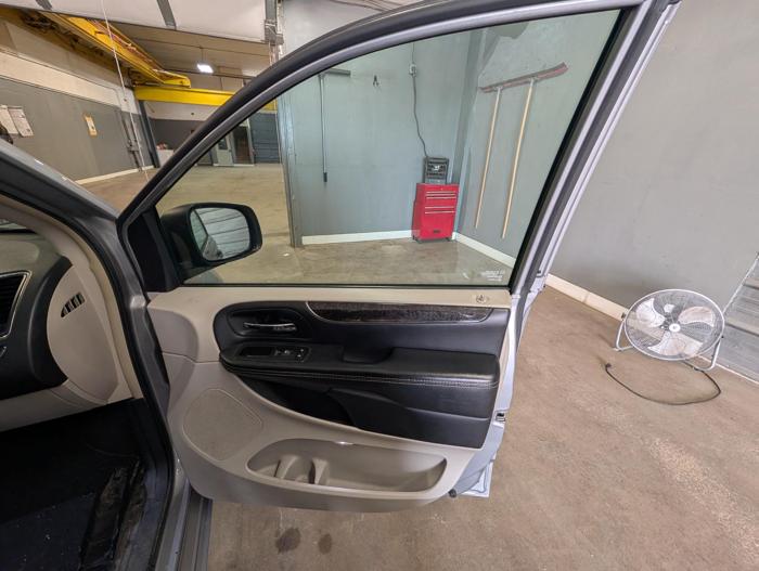 2015 chrysler town-&-country touring with 221411 miles for sale near elk-river, minnesota ca493095d33d420f99405ee4e70ef394.jpg