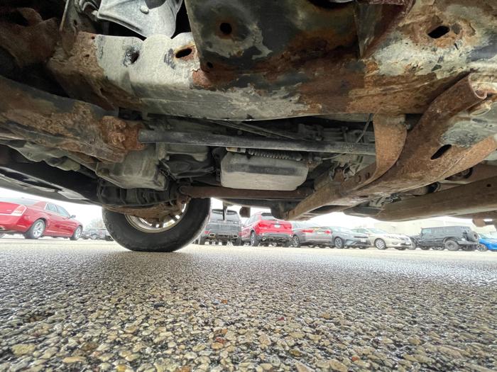 2009 gmc canyon sle-2-crew-cab-4wd with 100373 miles for sale near rochester, minnesota ca5d51ec6e6d4451bfe23d0edb0f9eb2.jpeg