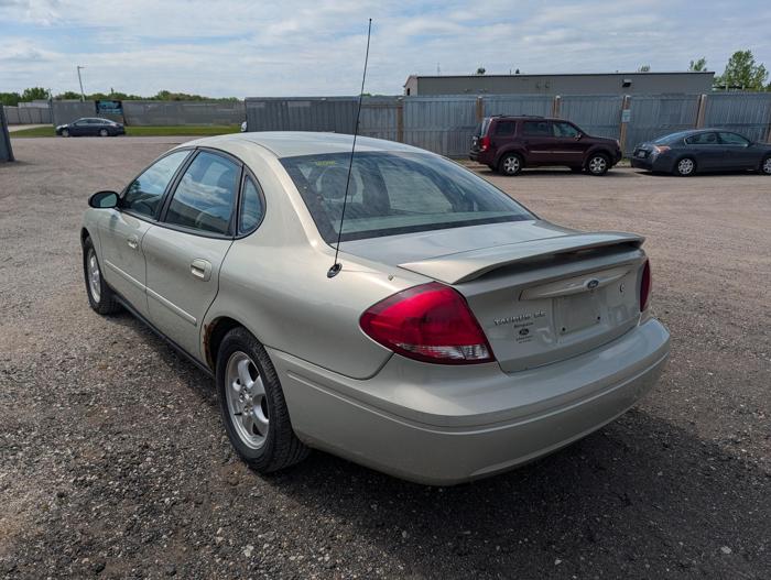 2005 ford taurus se with 78590 miles for sale near elk-river, minnesota cac9d9e977ea4d4a91cb74d3d8c56937.jpg