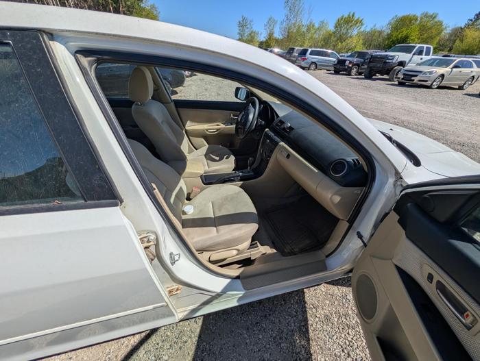 2007 mazda mazda3 i-sport-4-door with 213033 miles for sale near elk-river, minnesota cb0f563c11db4e6d8a9bba78220afb07.jpg