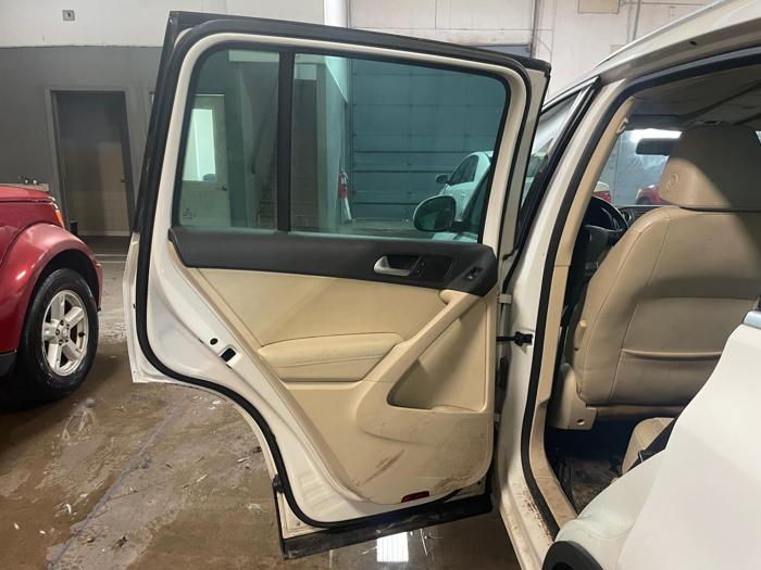 2010 volkswagen tiguan se with 136162 miles for sale near elk-river, minnesota cb2e4c01f916478486f5a66edc627f5b.jpg