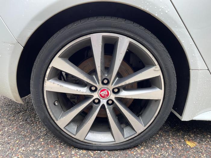 2017 Jaguar XE