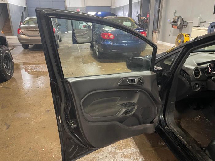 2014 ford fiesta se with 102610 miles for sale near elk-river, minnesota cb58e754fed4482ba2433dcdd4a5bb93.jpg