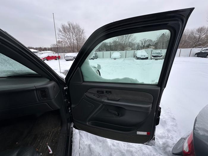 2003 chevrolet silverado-1500 ext.-cab-short-bed-4wd with 159404 miles for sale near elk-river, minnesota cb60ae44a0c44803bcca52ee479c8830.jpeg