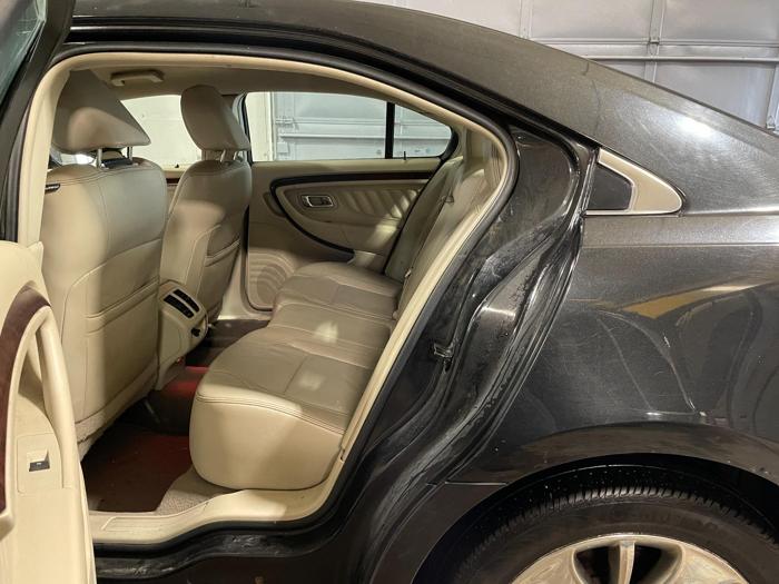 2010 Ford Taurus