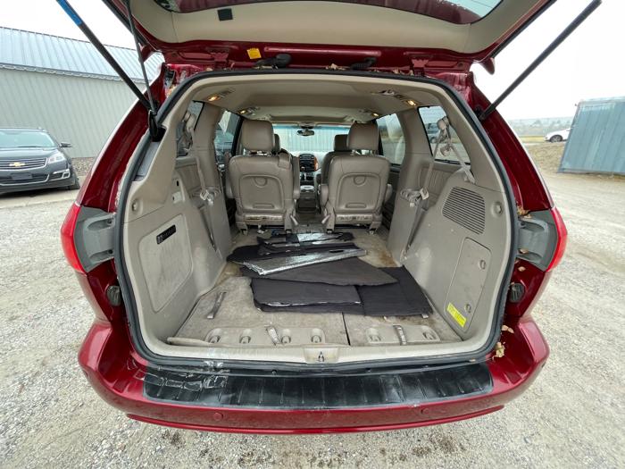 2006 toyota sienna xle with 197585 miles for sale near elk-river, minnesota cbad8bd3fb5d4ba38287f2e95fc828c7.jpeg