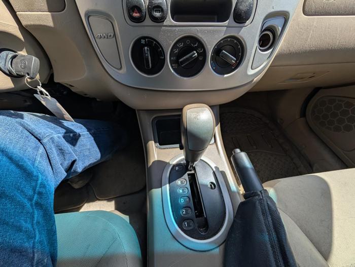 2005 ford escape xlt-4wd with 181896 miles for sale near elk-river, minnesota cc00c5dbc28d4a13a43ecd563f76143e.jpg