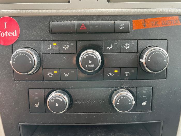 2009 volkswagen routan se-rse with 127414 miles for sale near elk-river, minnesota cc22220fa7b540358ae6536f432cdddd.jpeg