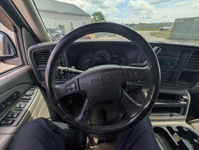 2005 gmc yukon-xl 1500-4wd with 171211 miles for sale near elk-river, minnesota cc2e6f7eb7e74b5b99a965b1a089647a.jpg